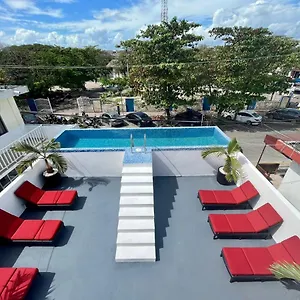 https://balam-playa-15th-ave.allrivieramayahotels.com